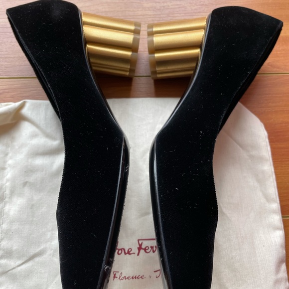 Ferragamo pumps - Picture 3 of 6